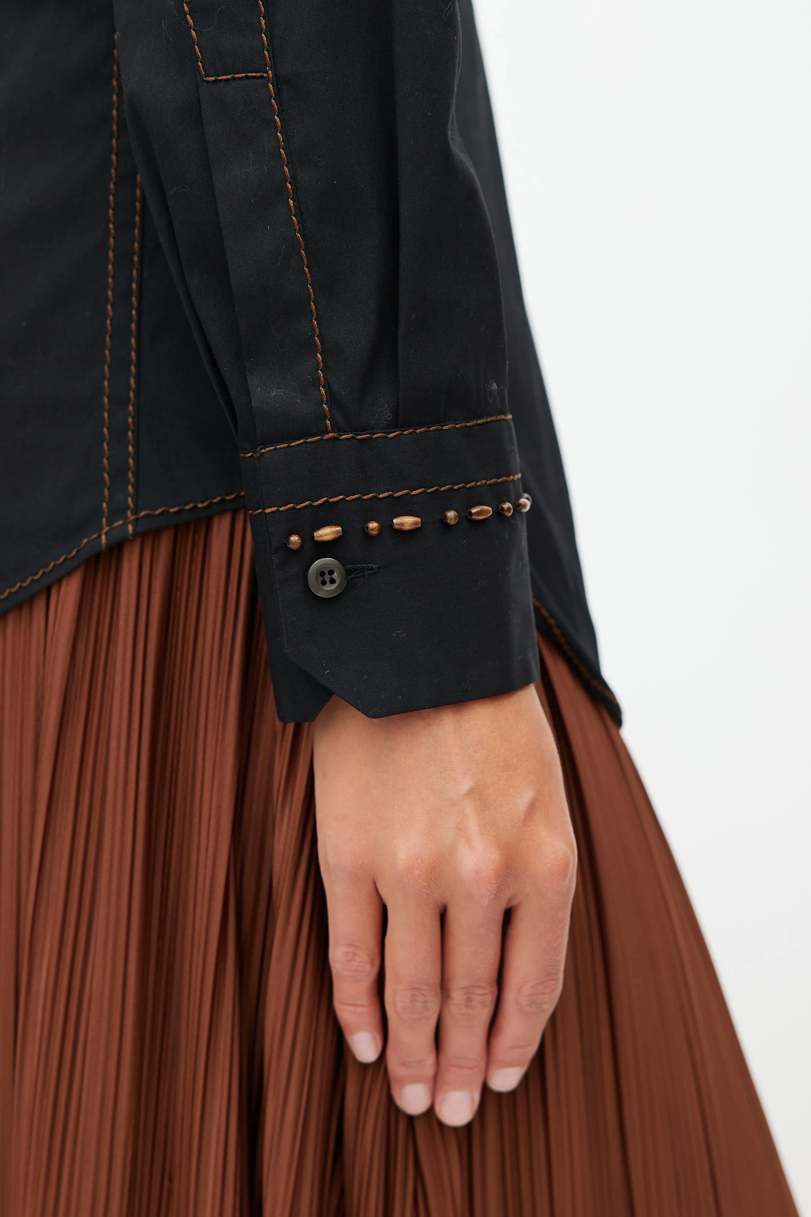 Black Embroidery Wood Shirt