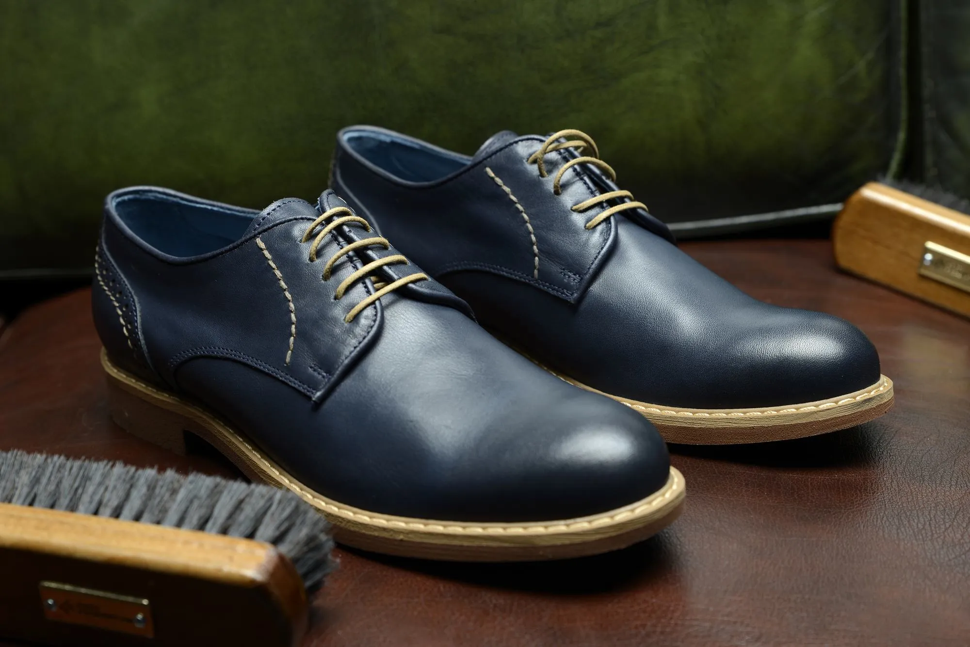 FOOT FEDERATION CITY DERBY PLAIN-TOE MENS SHOE NAVY BLUE