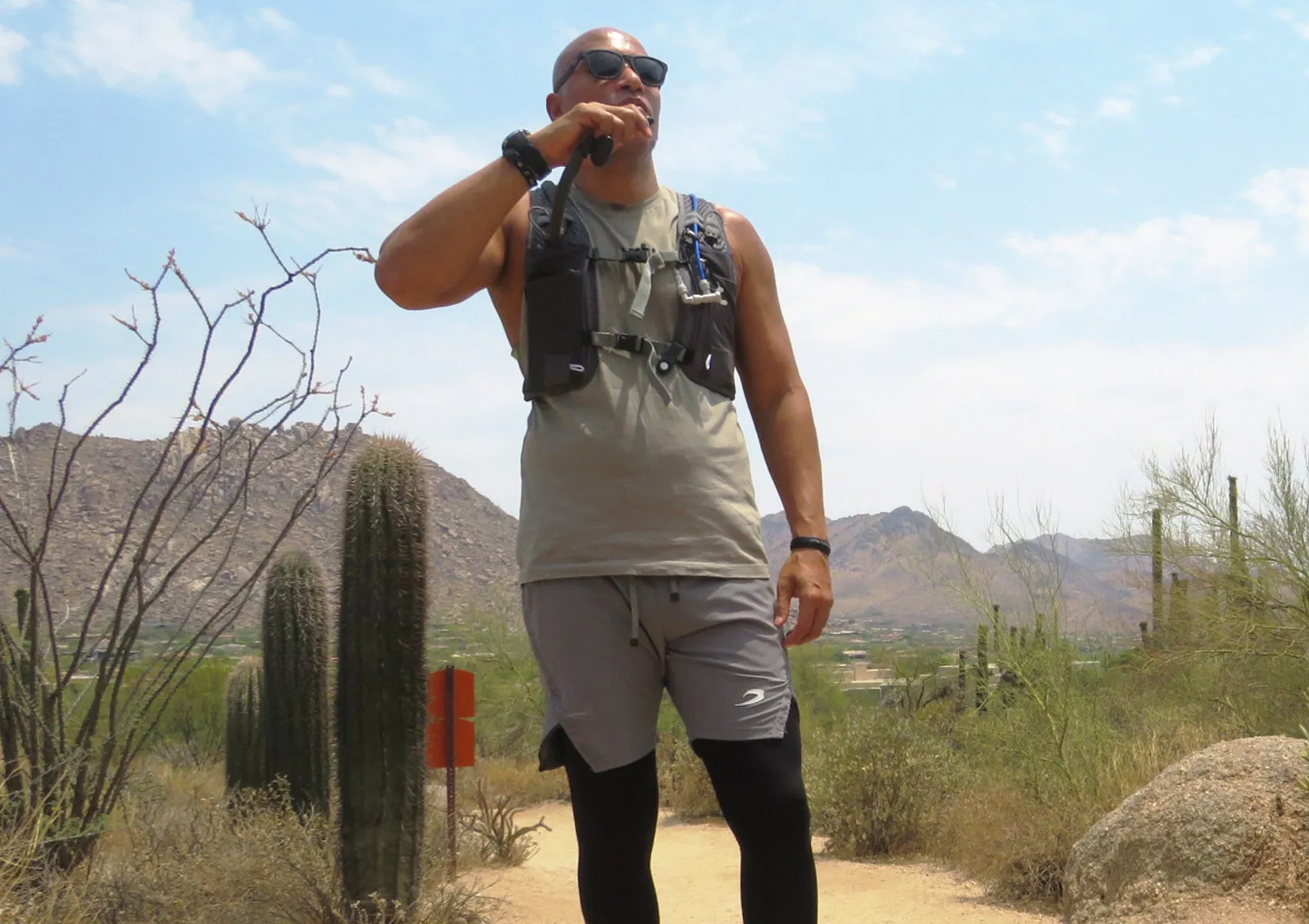 Magnetic Hydration Pack Tube Holder Clip