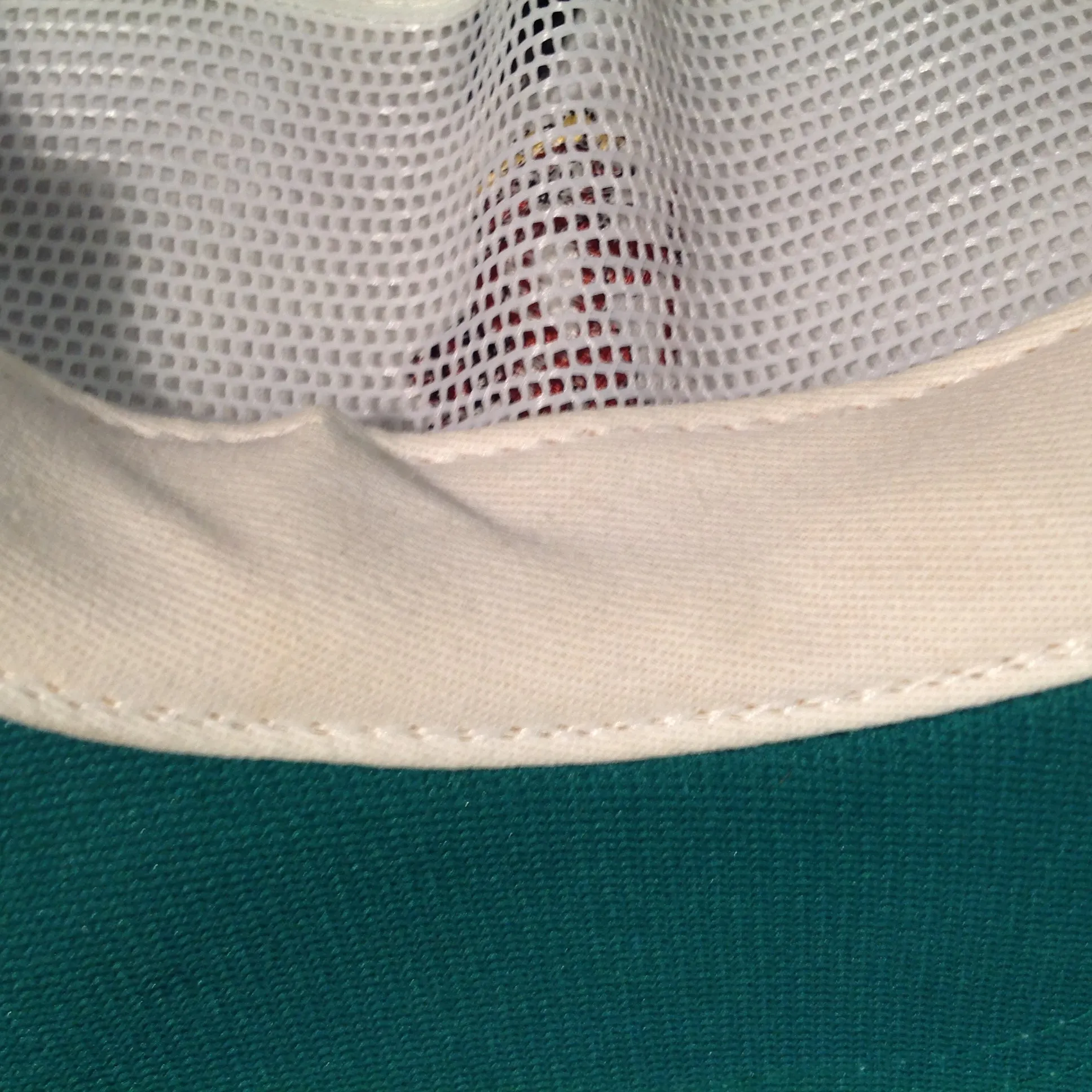 Vintage Derby Cap Raccoon Run Golf Club Myrtle Beach South Carolina Tournament Souvenir Tan Gray Baseball Cap