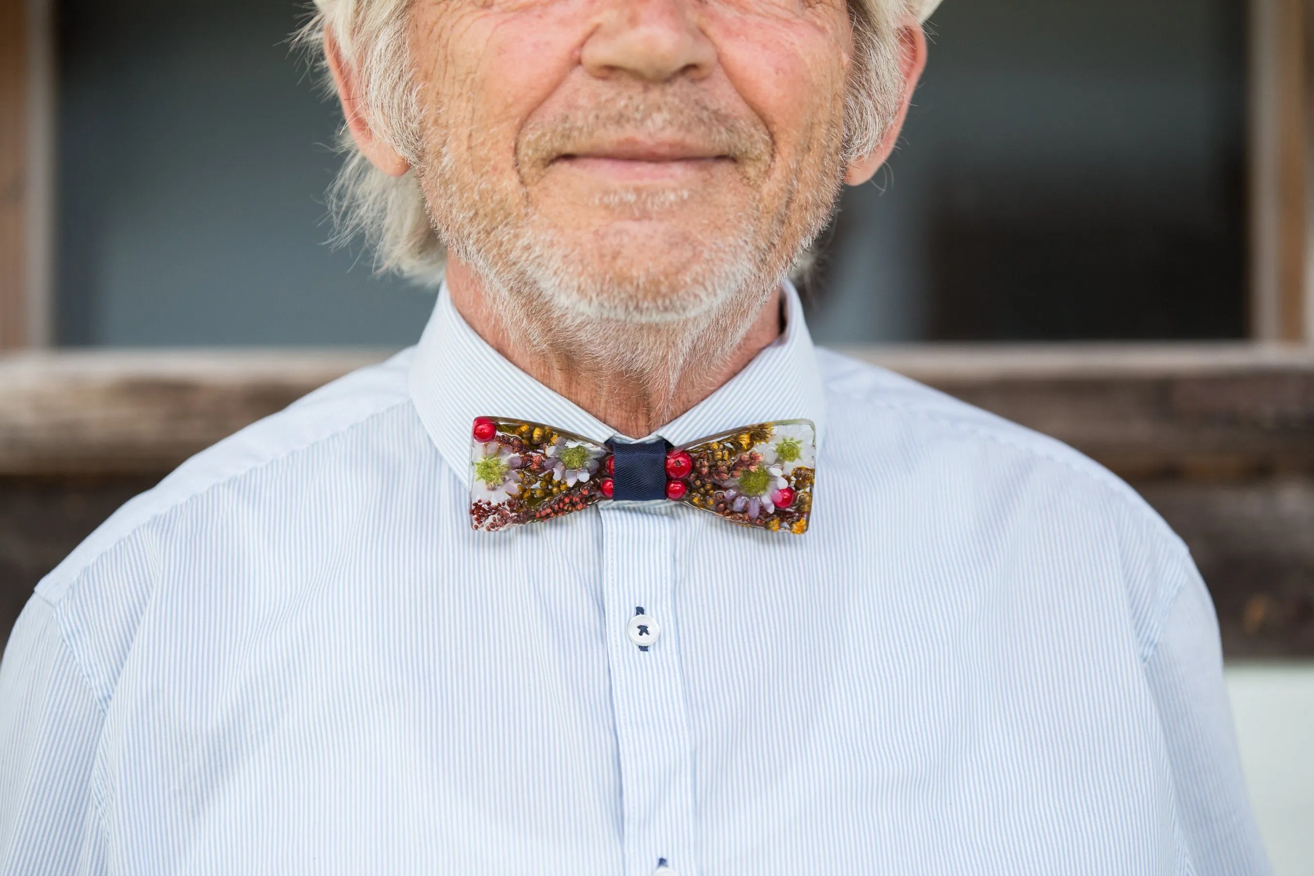 Wedding wooden bow tie